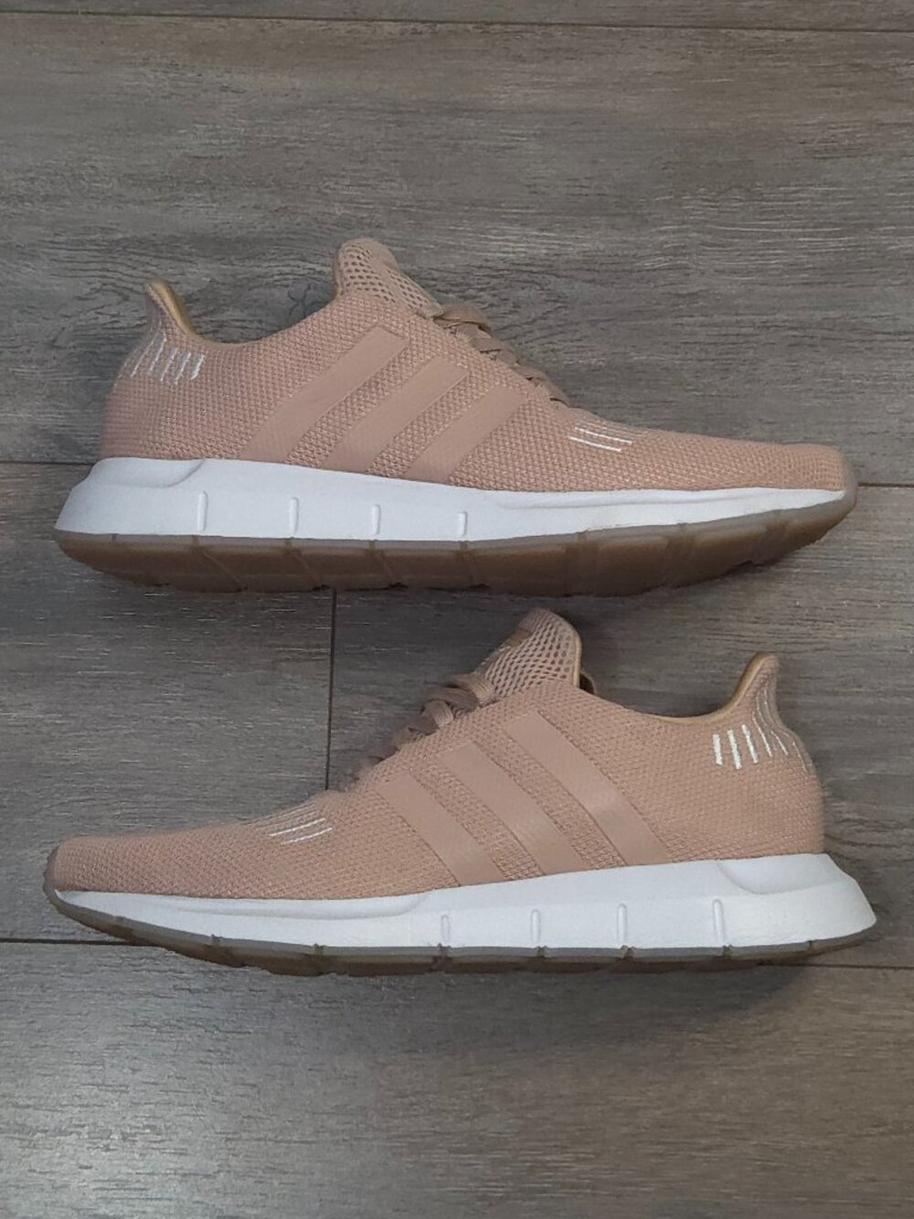 Adidas Swift Run Ash Pearl Off White Women's 11 CG6130 Running Shoes